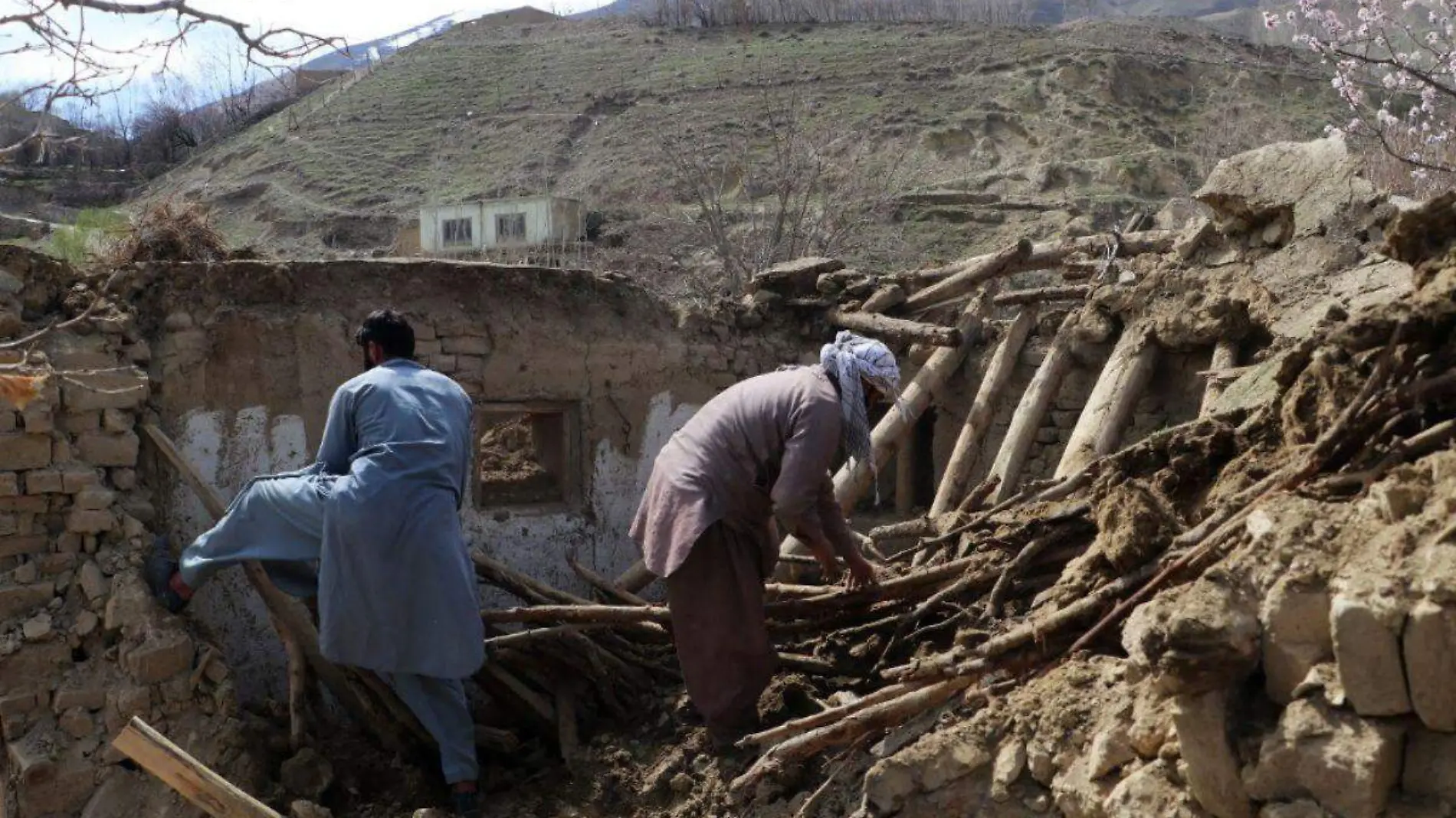 Terremoto en Afganistán y Pakistán deja 13 muertos y 230 heridos